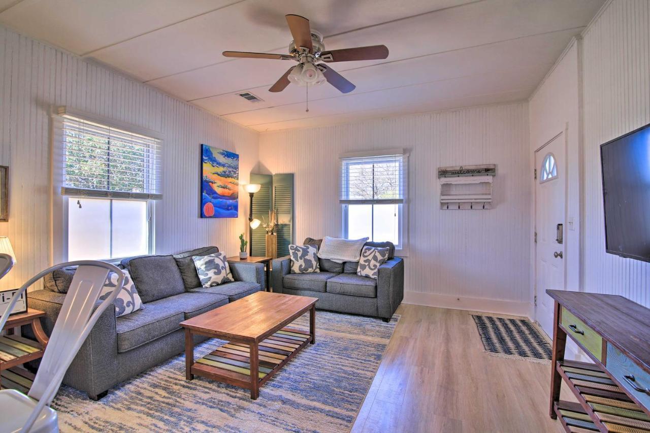 Texas Home With Backyard Oasis, Walk To Main St Fredericksburg Bagian luar foto